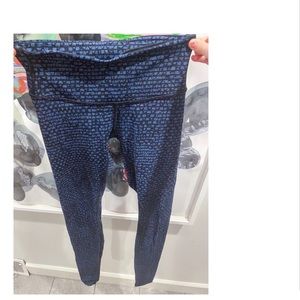 rare lulu lemon legging print